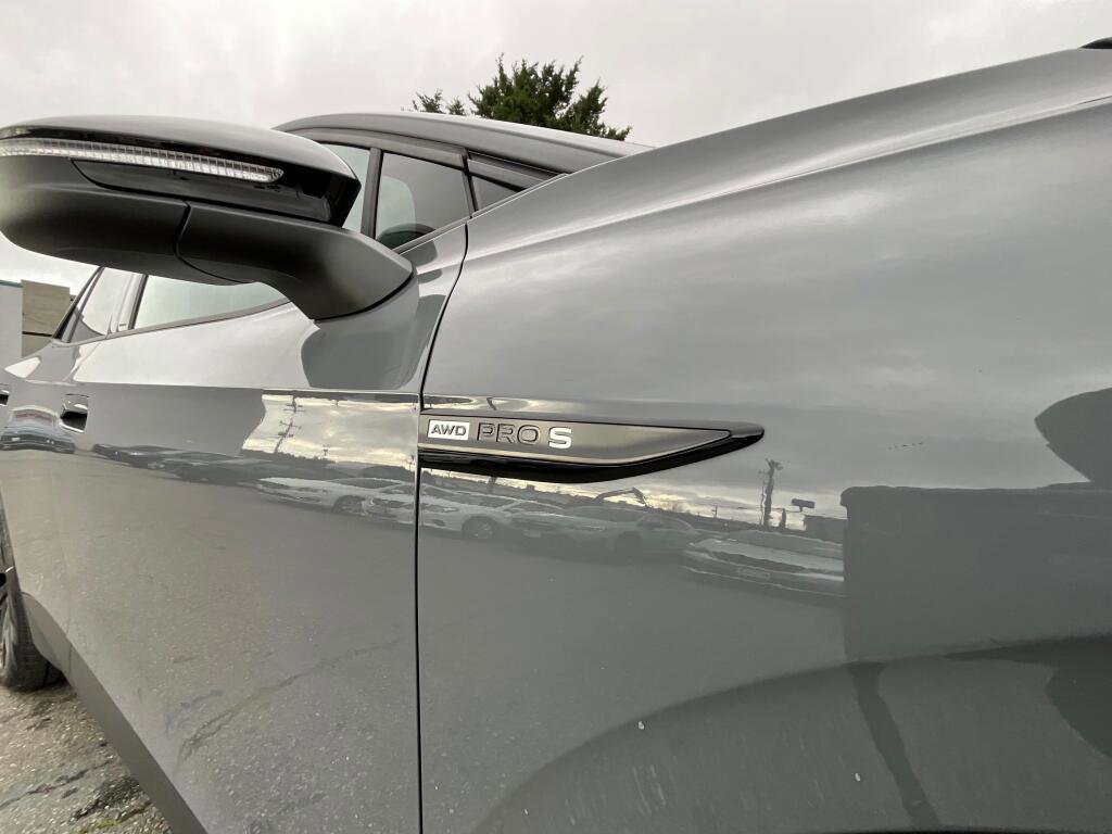 New 2026 Volkswagen ID.4 Pro S image 10