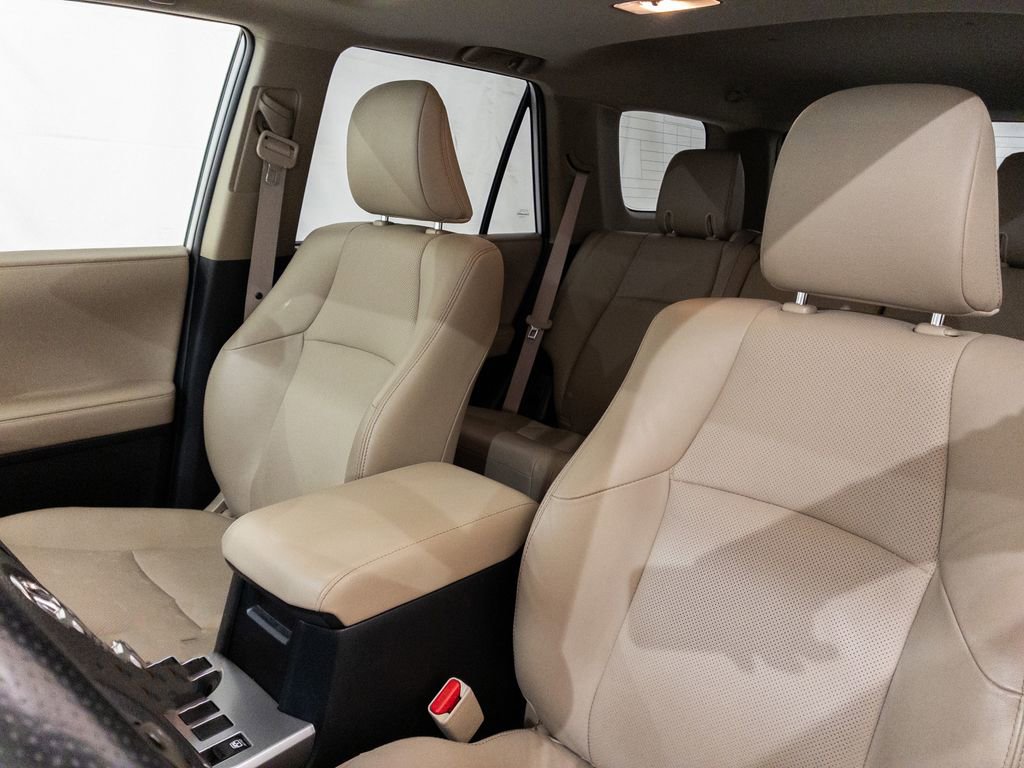 Used 2023 Toyota 4Runner Limited image 13