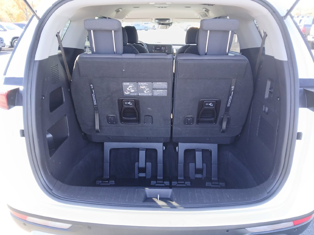 Used 2022 Kia Carnival LX FWD image 20
