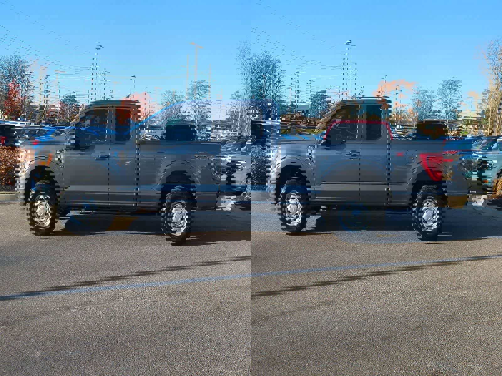 Used 2022 Ford F150 XLT w/ Trailer Tow Package image 5