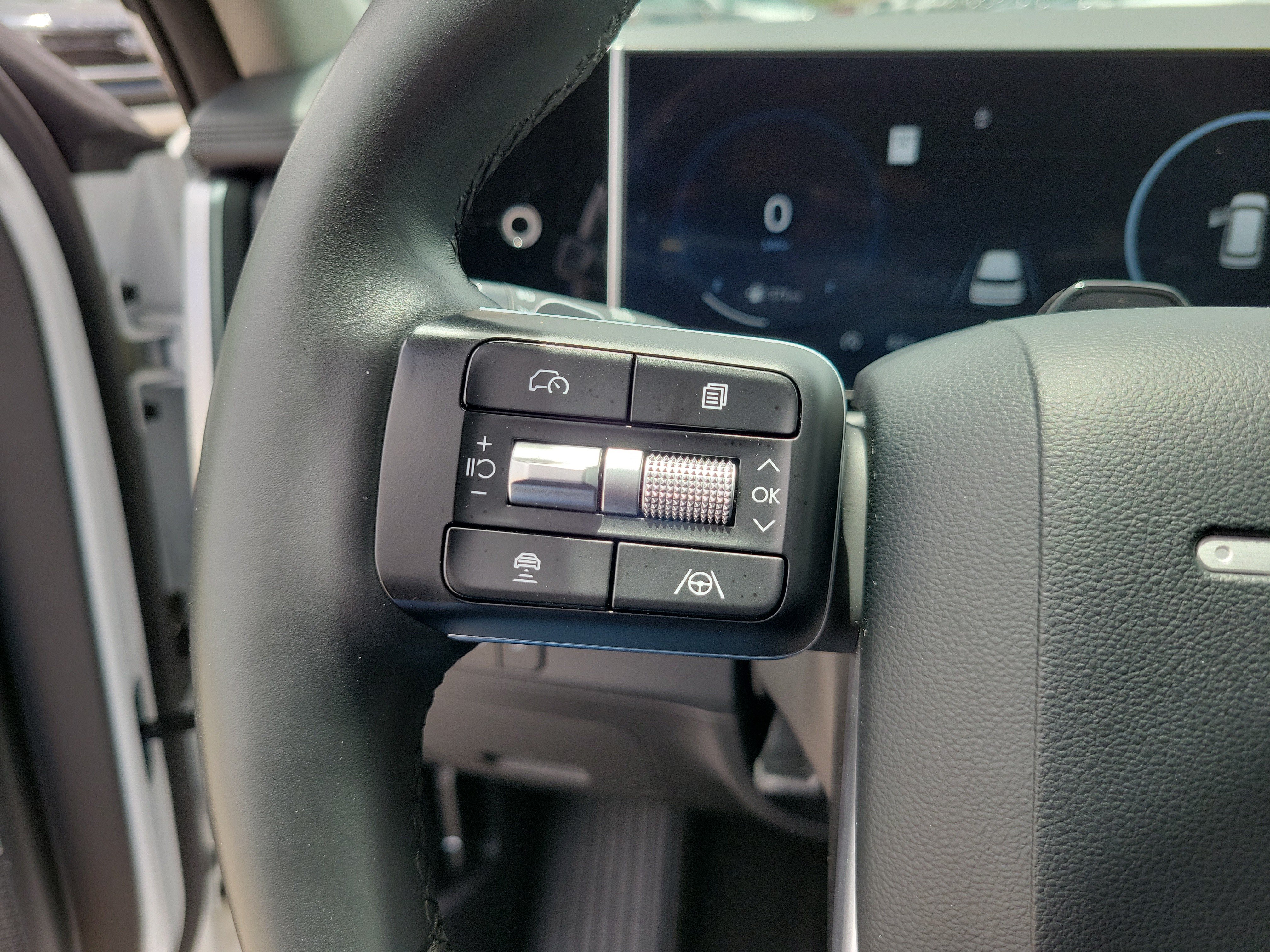 Used 2025 Hyundai Santa Fe Limited FWD image 24