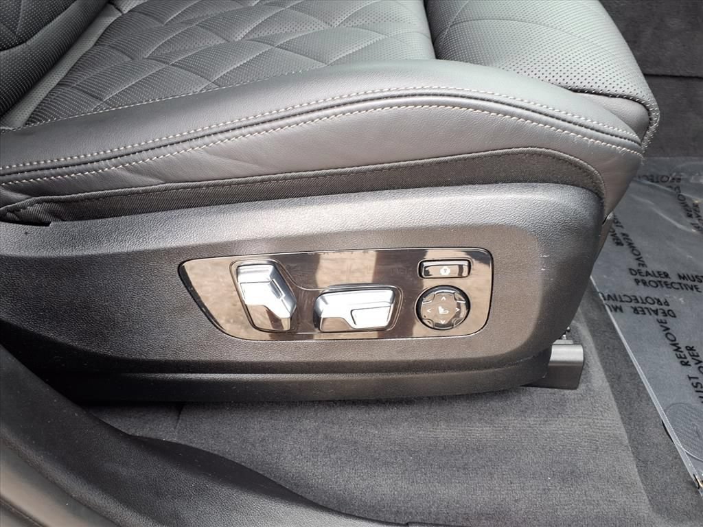 Used 2023 BMW X5 xDrive45e w/ M Sport Package AWD/4WD image 10