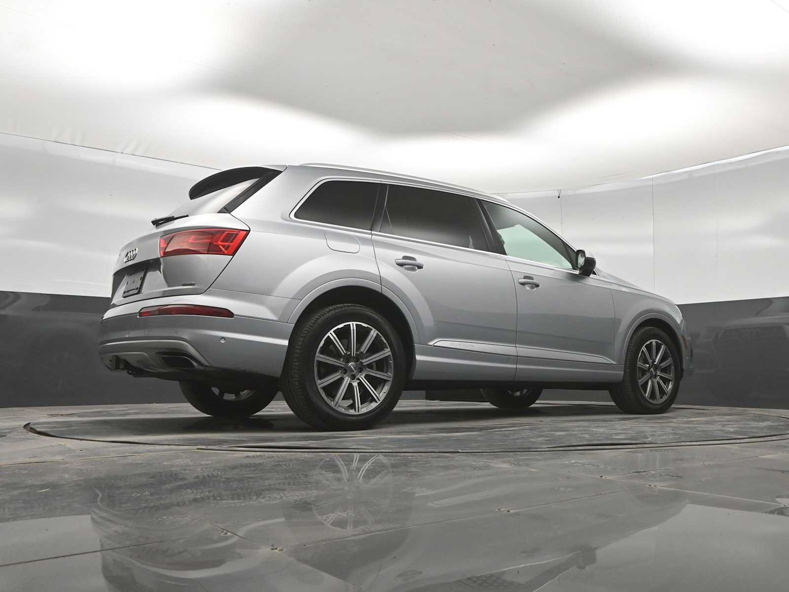 Used 2019 Audi Q7 3.0T Premium Plus w/ Premium Plus Package AWD/4WD image 45
