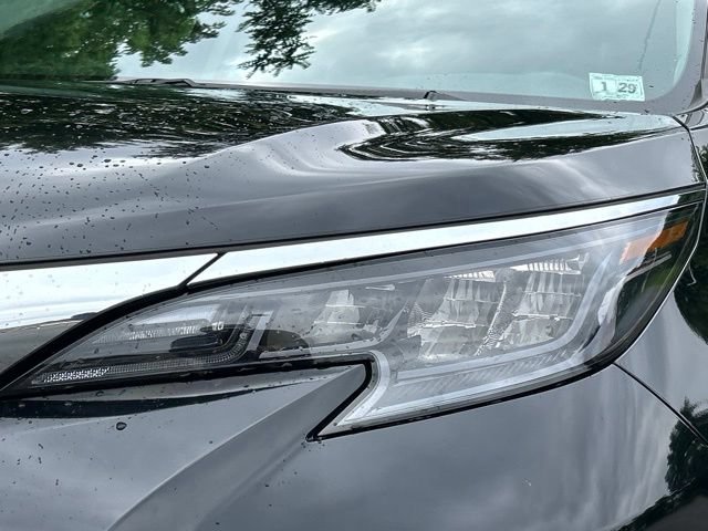 Used 2024 Toyota Sienna XLE w/ XLE Plus Package AWD/4WD image 15