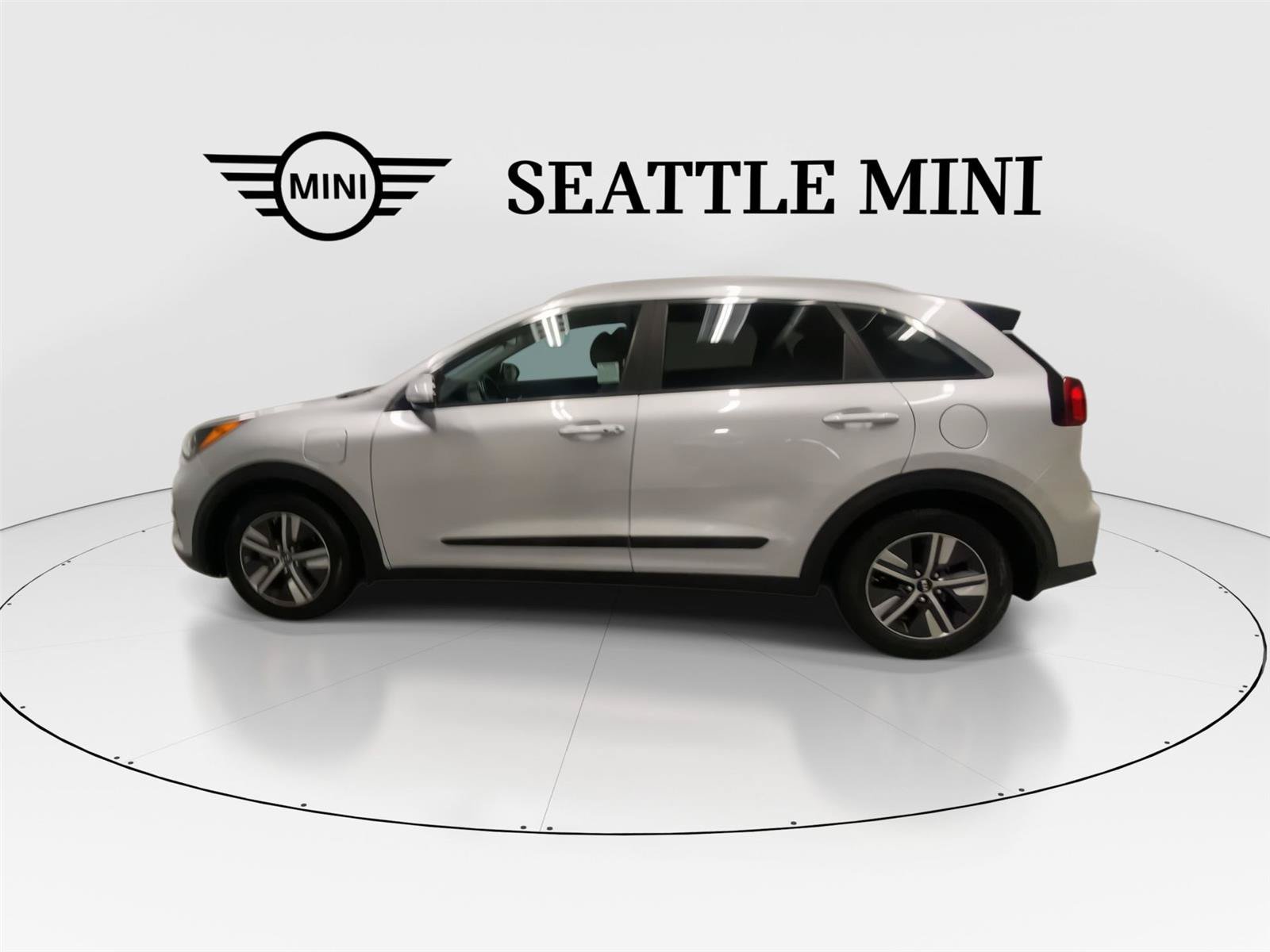 Used 2020 Kia Niro EX FWD image 6