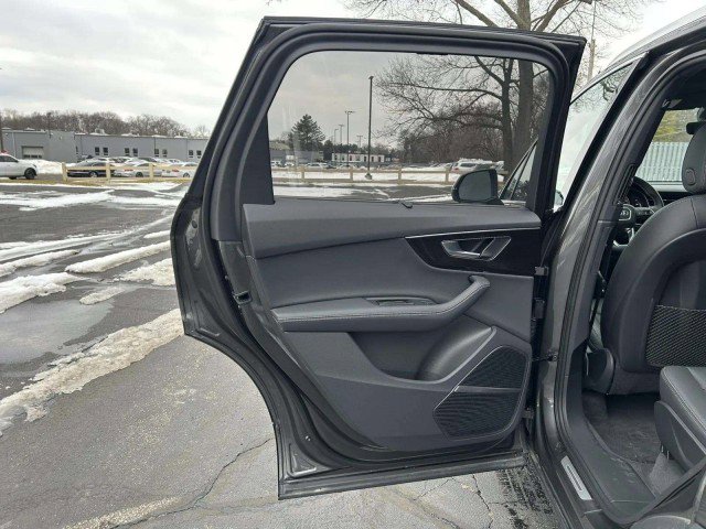 Certified 2025 Audi Q7 3.0T Premium Plus w/ Premium Plus Package image 21