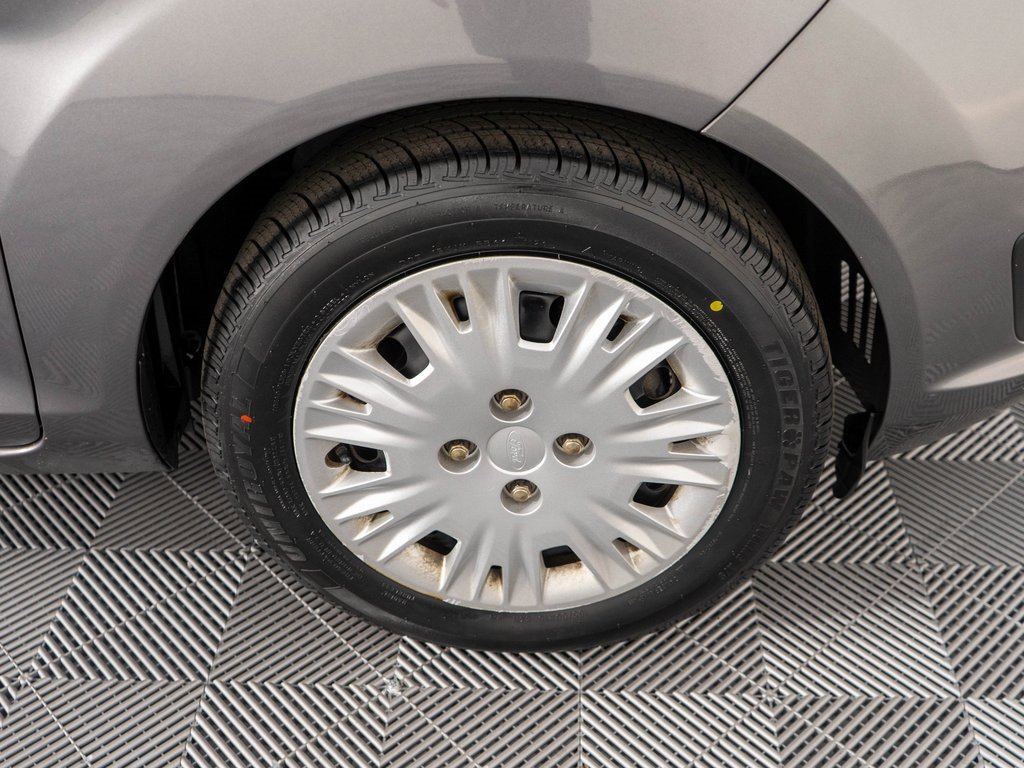 Used 2014 Ford Fiesta SE w/ SE Fuel Economy Package image 30