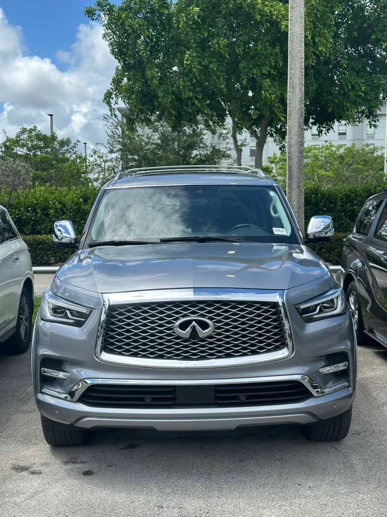 Used 2019 INFINITI QX80 Luxe w/ 22" Wheel Package RWD image 2