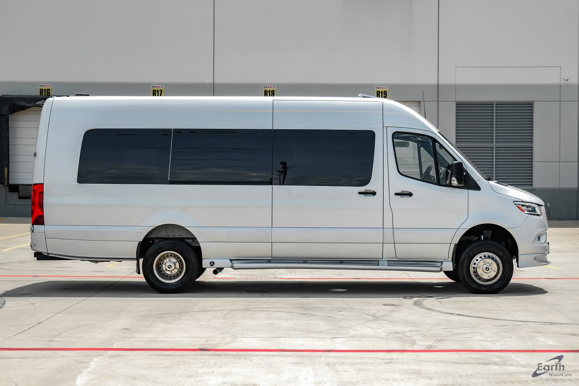 Used 2023 Mercedes-Benz Sprinter 3500 image 18