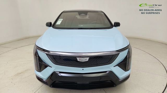 Used 2025 Cadillac Optiq Sport 2 image 2