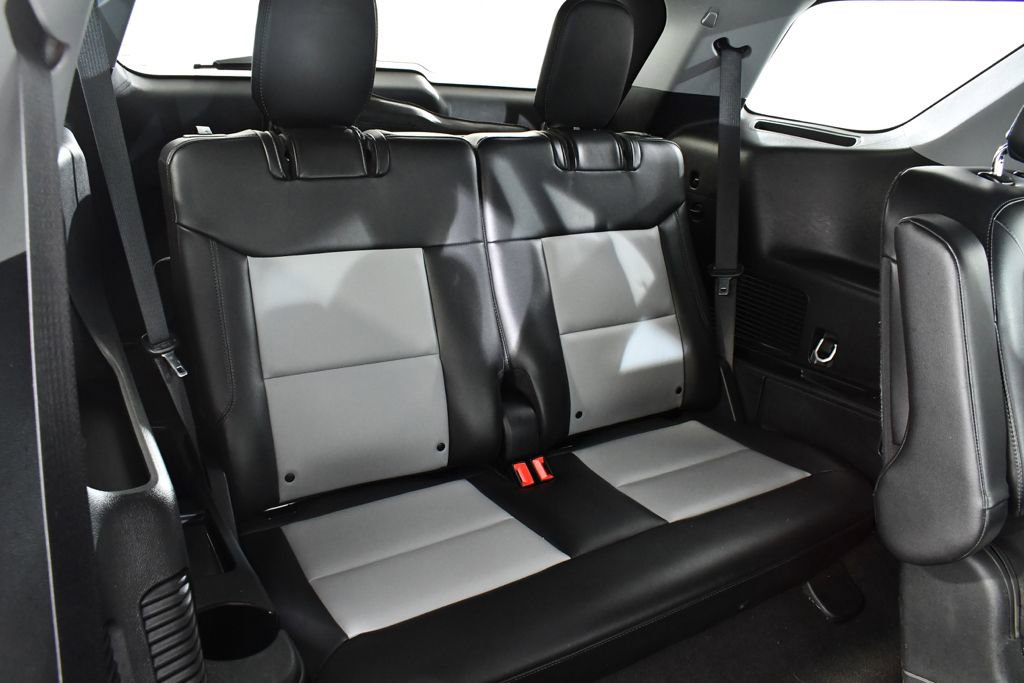 Used 2023 Ford Explorer XLT w/ Equipment Group 202A image 20