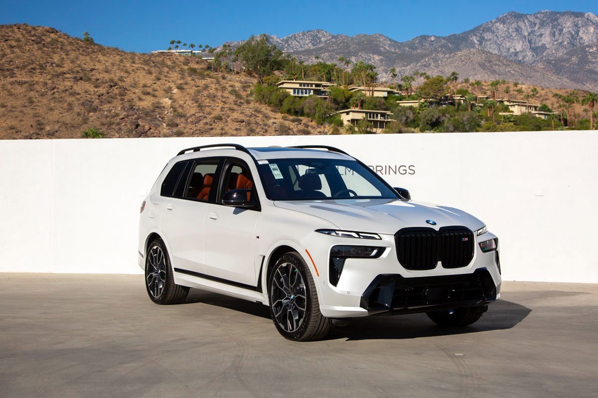 New 2026 BMW X7 M60i image 8