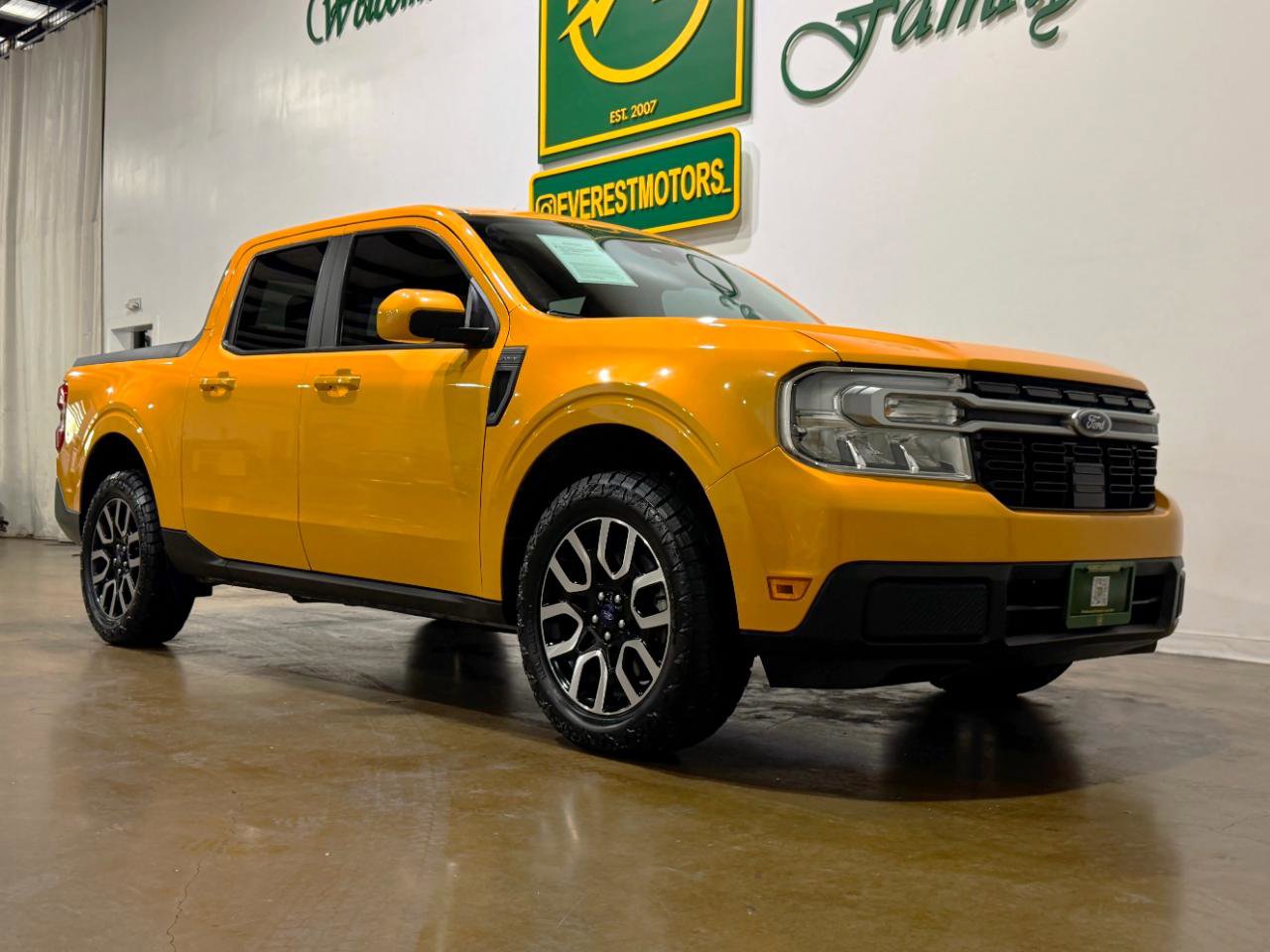 Used 2022 Ford Maverick Lariat w/ Lariat Luxury Package image 2