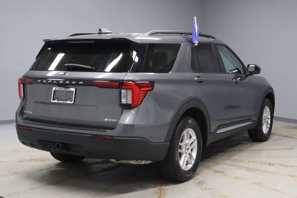 Certified 2025 Ford Explorer Active image 11