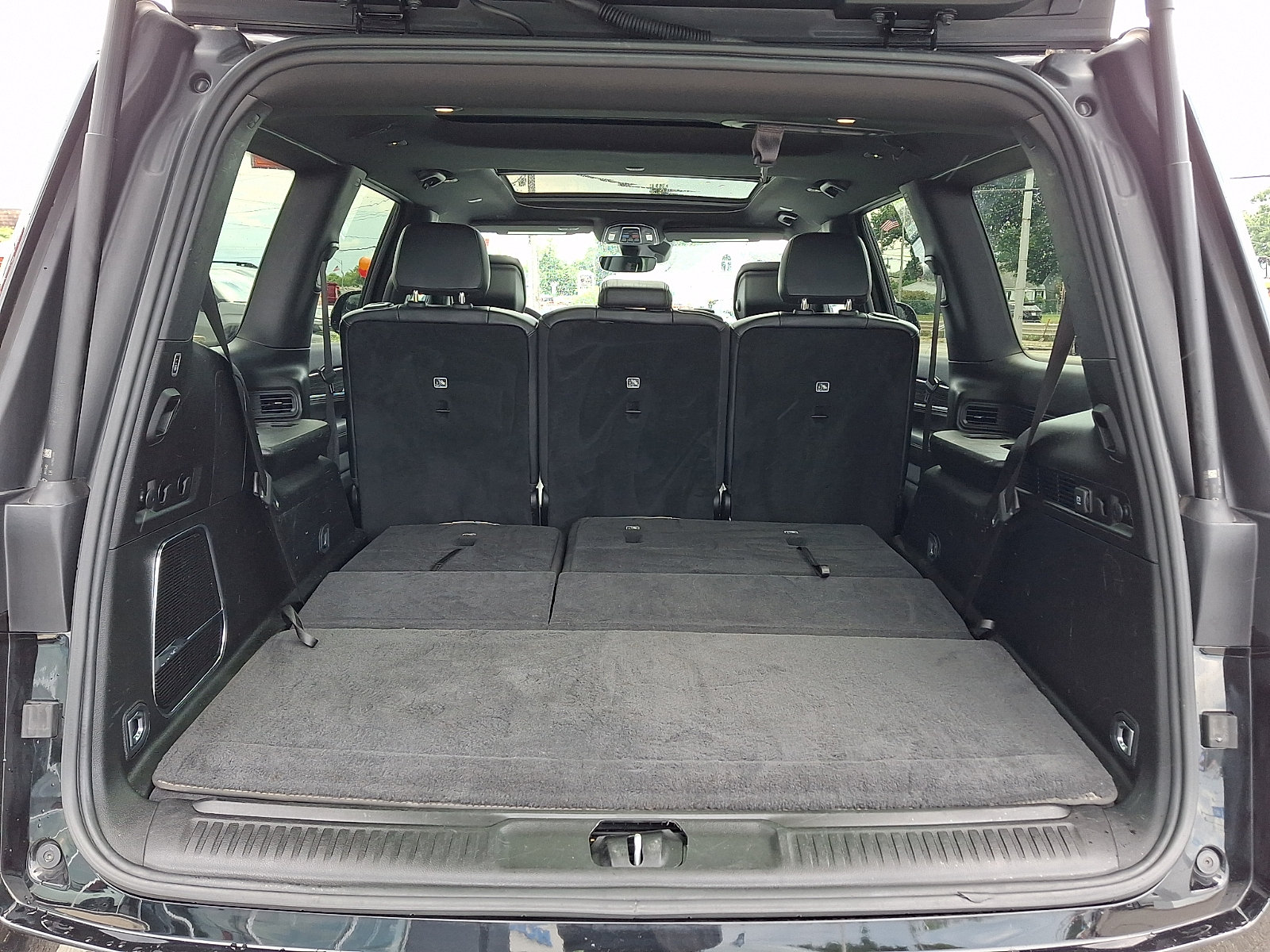 Used 2022 Jeep Wagoneer Series II w/ Premium Group I AWD/4WD image 30