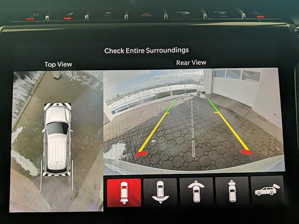 Used 2025 Jeep Grand Cherokee Summit image 25