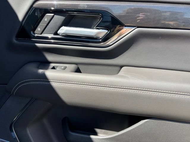 New 2026 GMC Yukon XL Elevation w/ LPO, Floor Liner Package AWD/4WD image 21