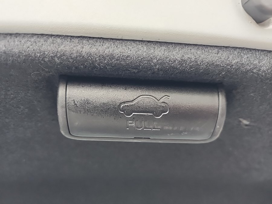 Used 2019 Hyundai Elantra SE w/ Cargo Package FWD image 35