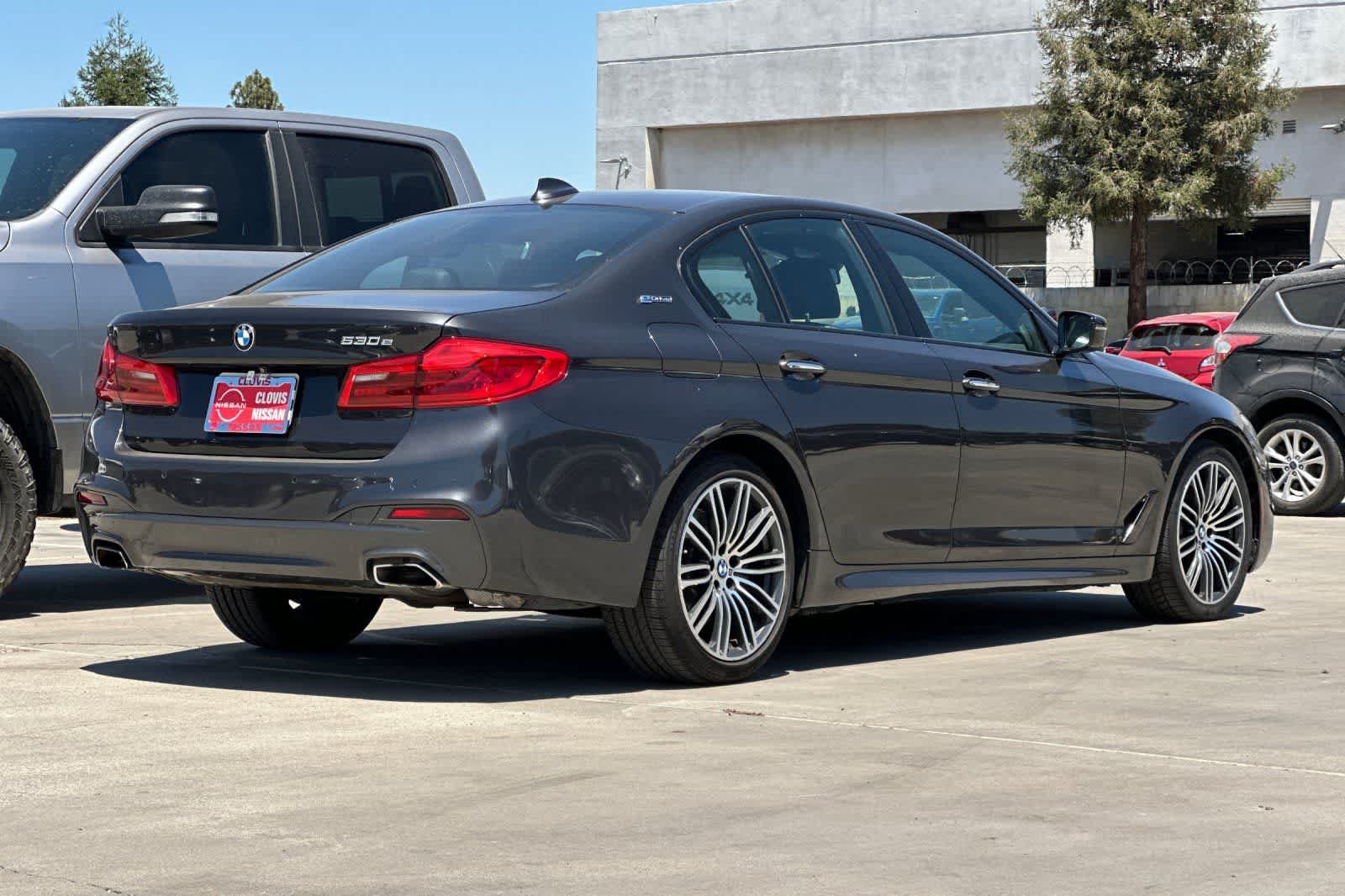 Used 2018 BMW 530e RWD image 3