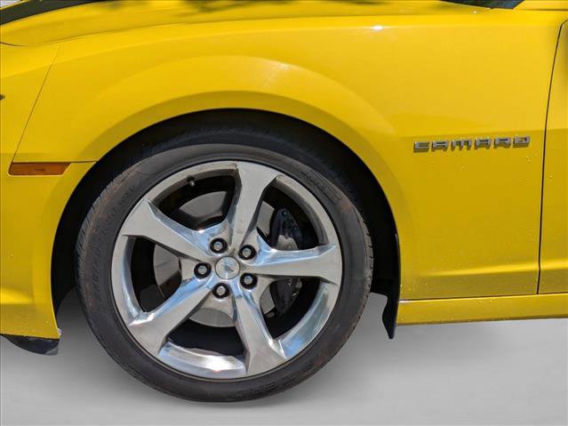 Used 2014 Chevrolet Camaro SS w/ RS Package RWD image 14