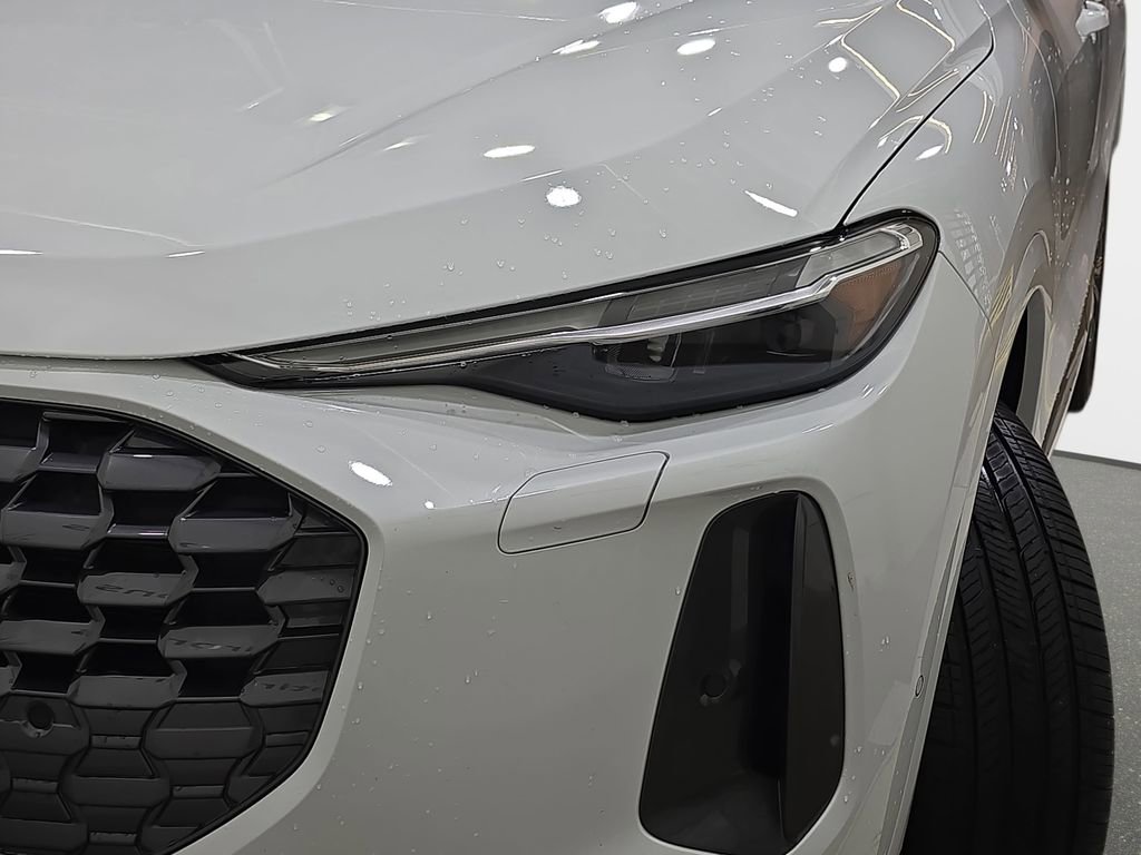 Used 2025 Audi Q5 Premium Plus w/ Premium Plus image 32