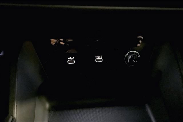 Used 2025 Audi Q6 e-tron Premium Plus w/ Premium Plus image 32