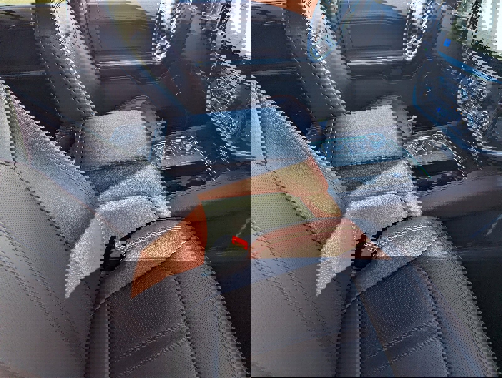 Certified 2024 Ford Expedition Limited image 12