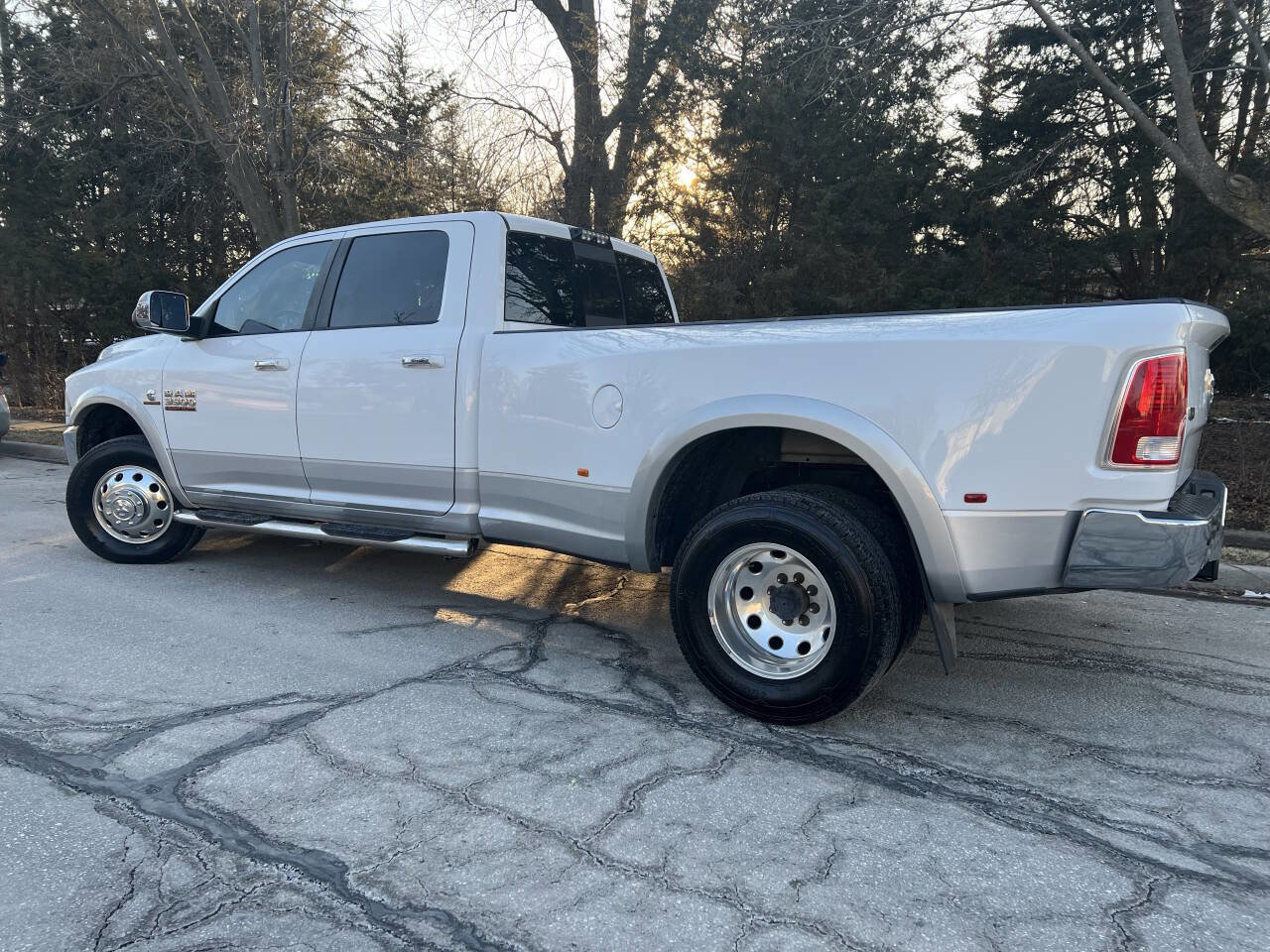 Used 2015 RAM 3500 Laramie image 7