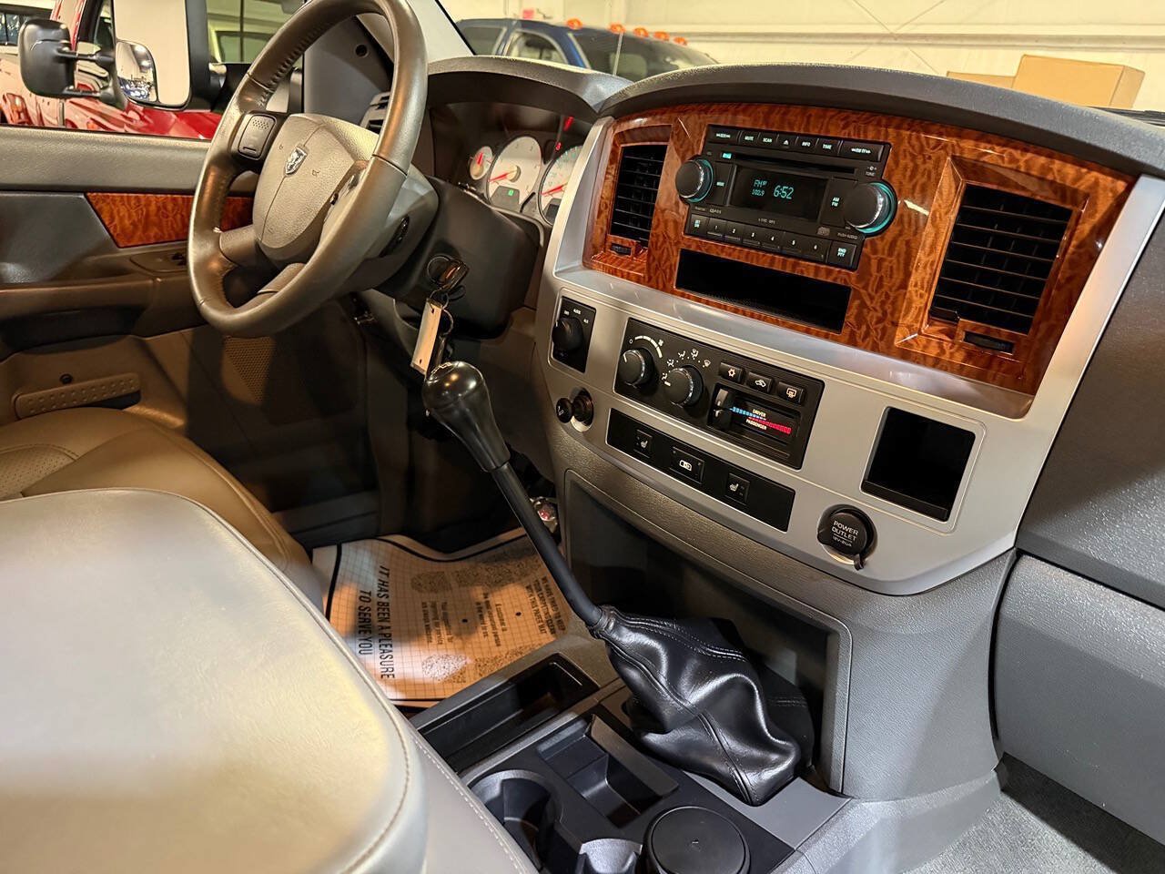 Used 2006 Dodge Ram 3500 Truck Laramie AWD/4WD image 10