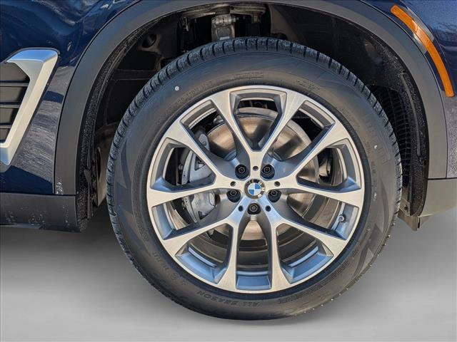 Used 2026 BMW X5 xDrive40i w/ Climate Comfort Package AWD/4WD image 9