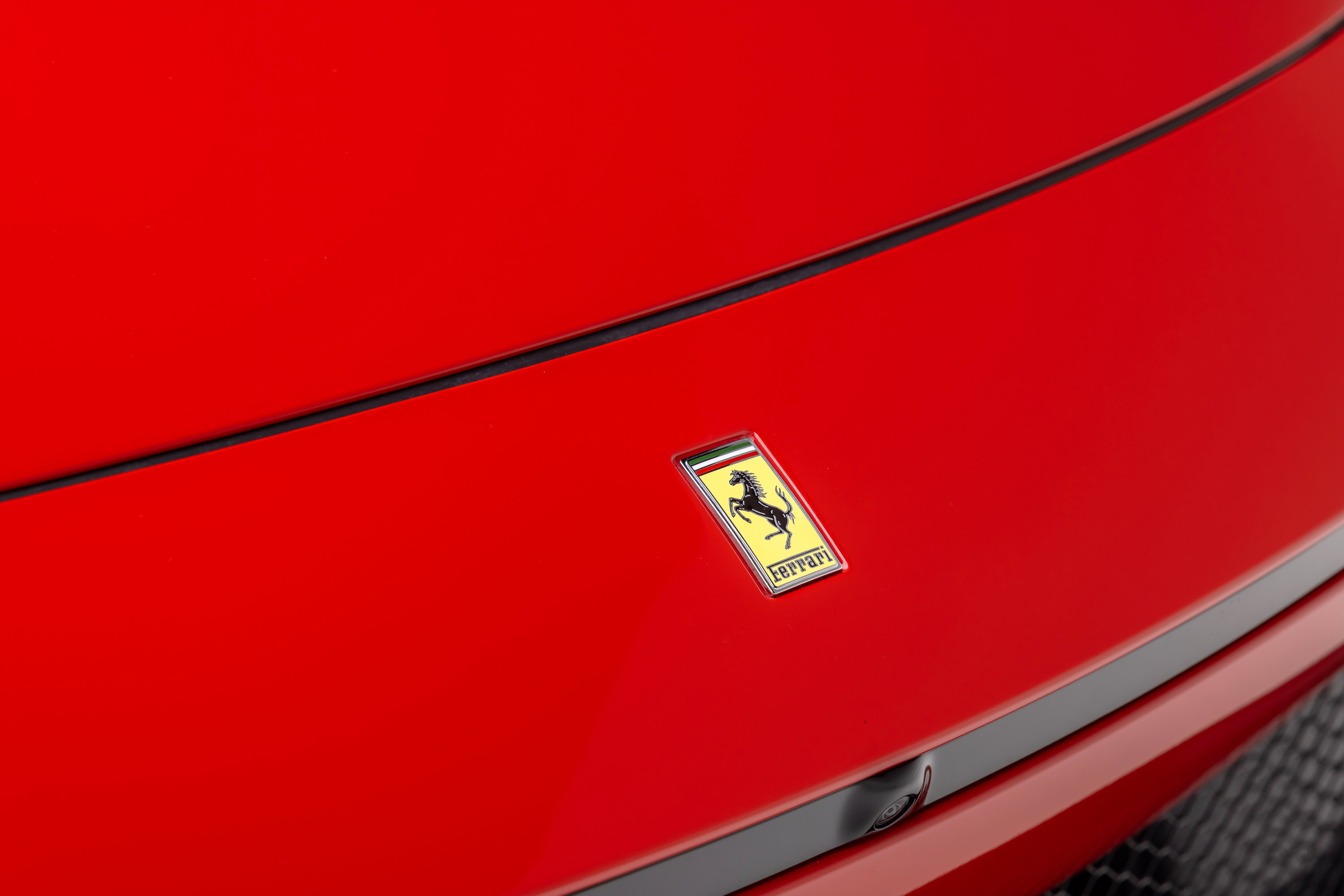 Certified 2026 Ferrari Purosangue AWD/4WD image 33