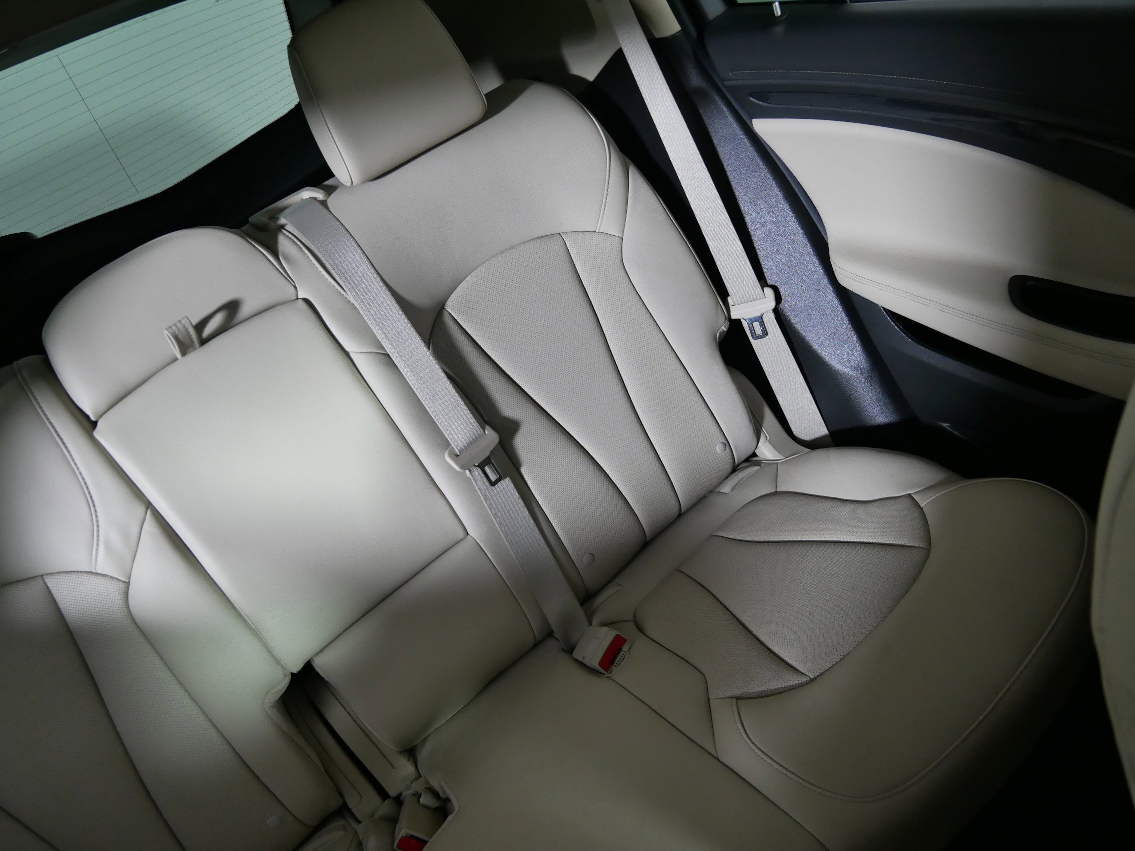 Used 2018 Buick Envision Essence image 15