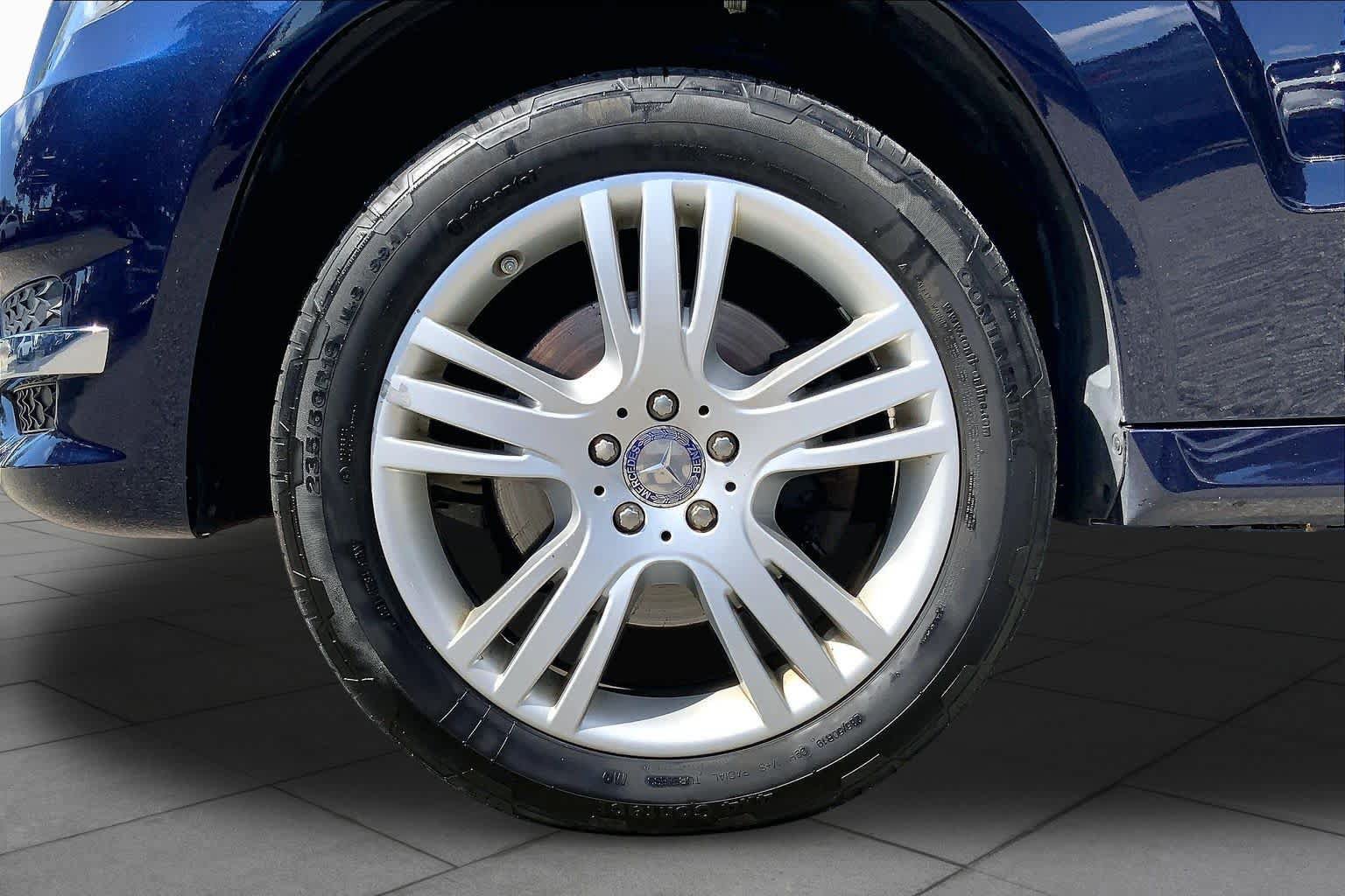 Used 2015 Mercedes-Benz GLK 350 4MATIC image 11