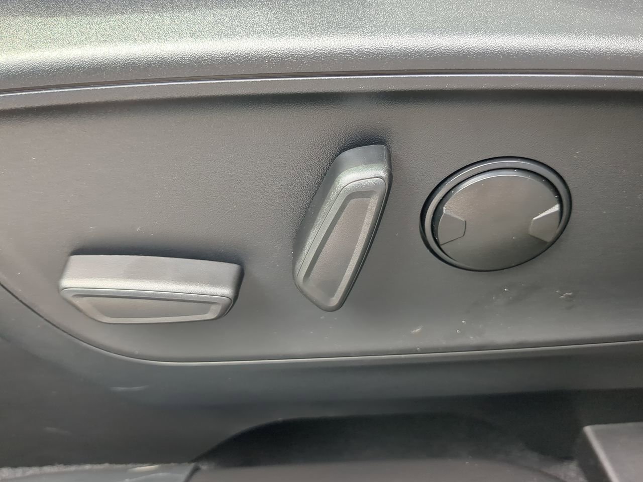 New 2026 Ford Escape ST-Line w/ Tech Pack #1 image 27