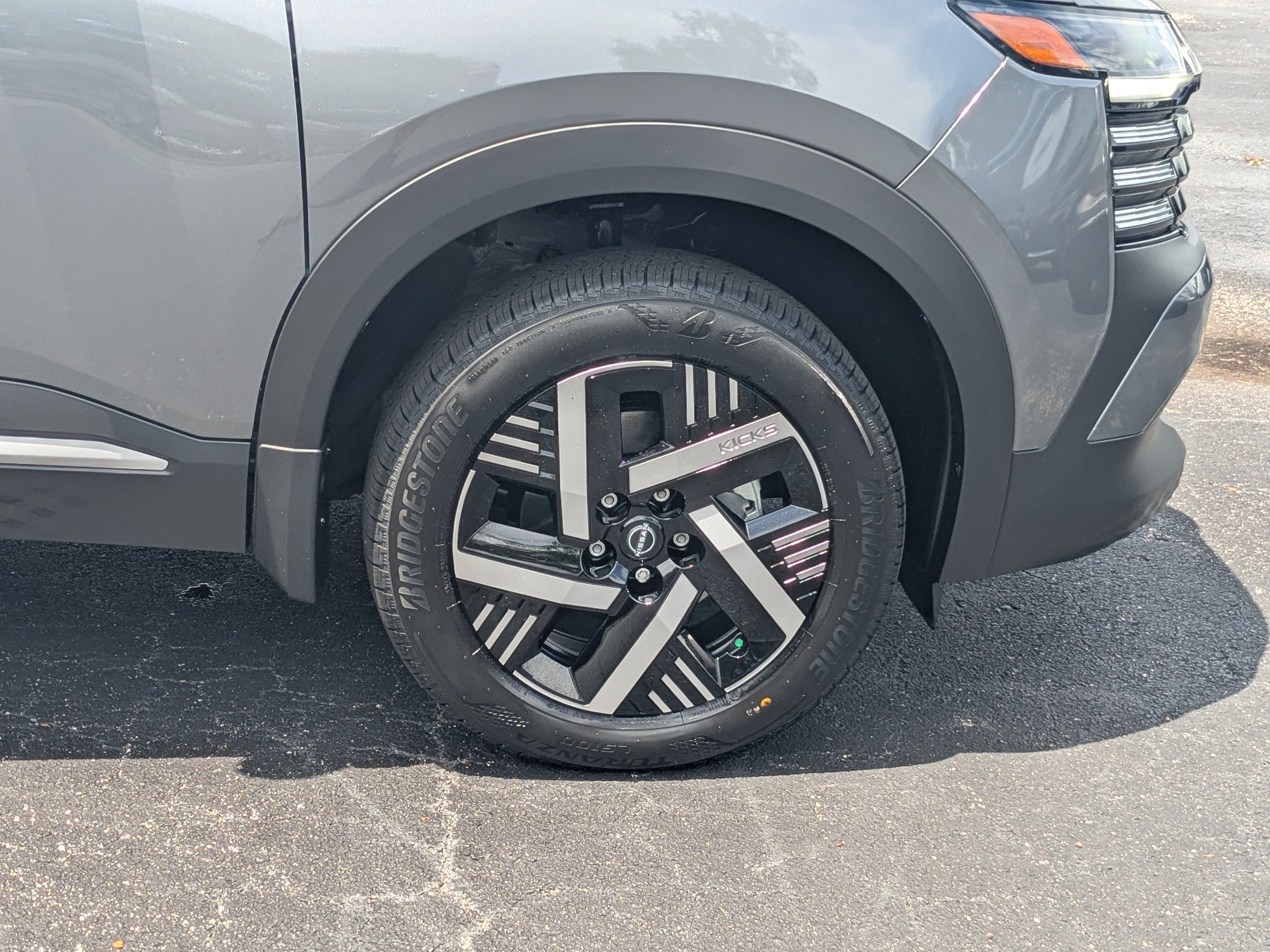 New 2026 Nissan Kicks SV FWD image 11
