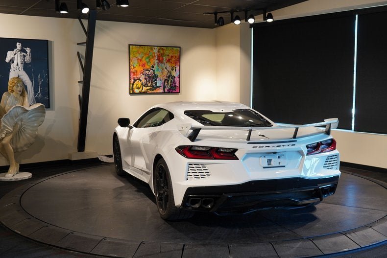 Used 2023 Chevrolet Corvette Stingray Premium Cpe w/ Z51 Performance Package RWD image 8