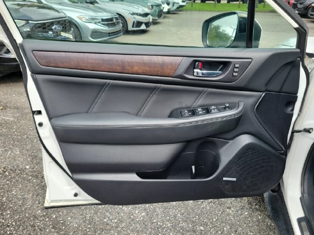 Used 2019 Subaru Outback 3.6R Limited AWD/4WD image 23