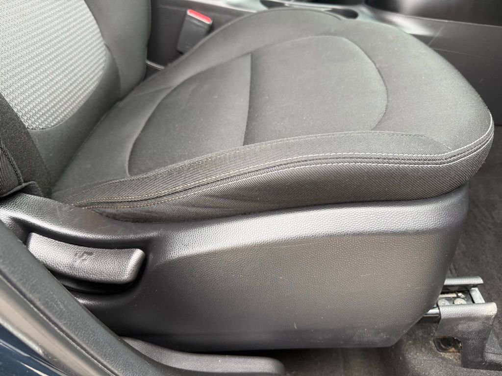 Used 2017 Kia Soul + image 24