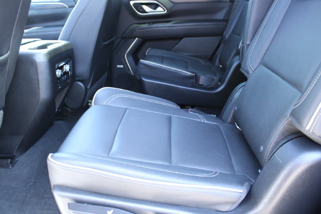 Used 2022 GMC Yukon SLT w/ SLT Premium Package RWD image 39