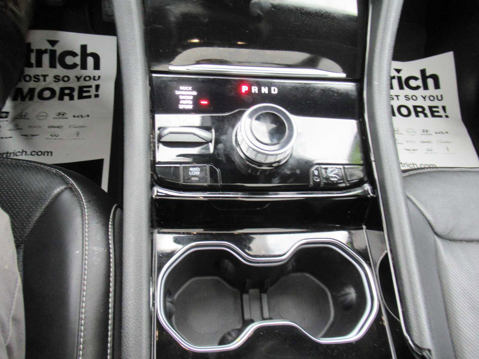 Used 2023 Jeep Grand Cherokee 4WD 4xe w/ Luxury Tech Group II image 27