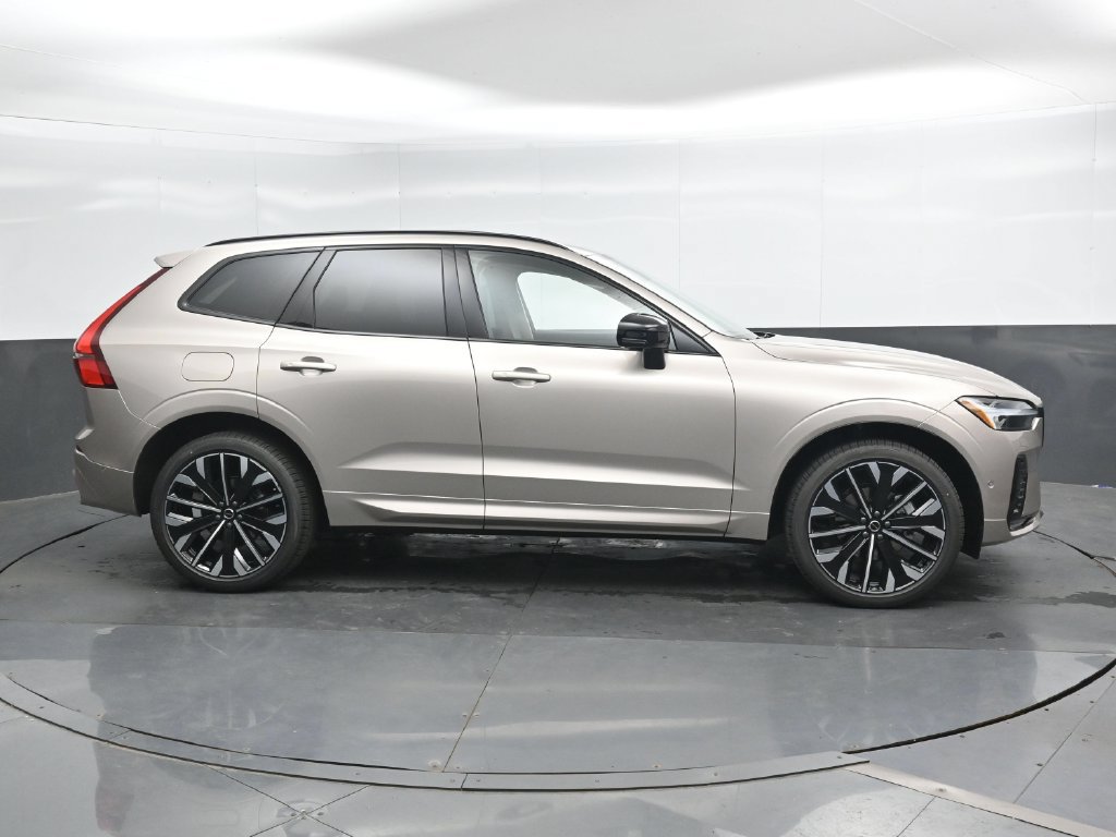 New 2027 Volvo XC60 B5 Ultra AWD/4WD image 3