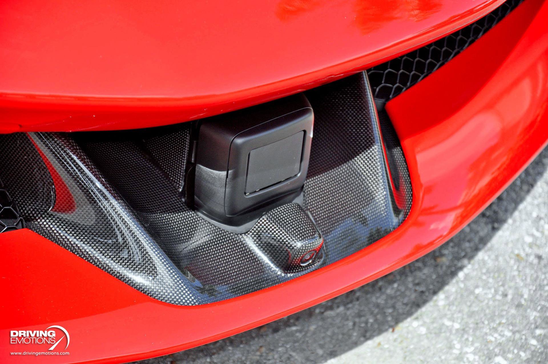 Used 2023 Ferrari SF90 Spider image 5