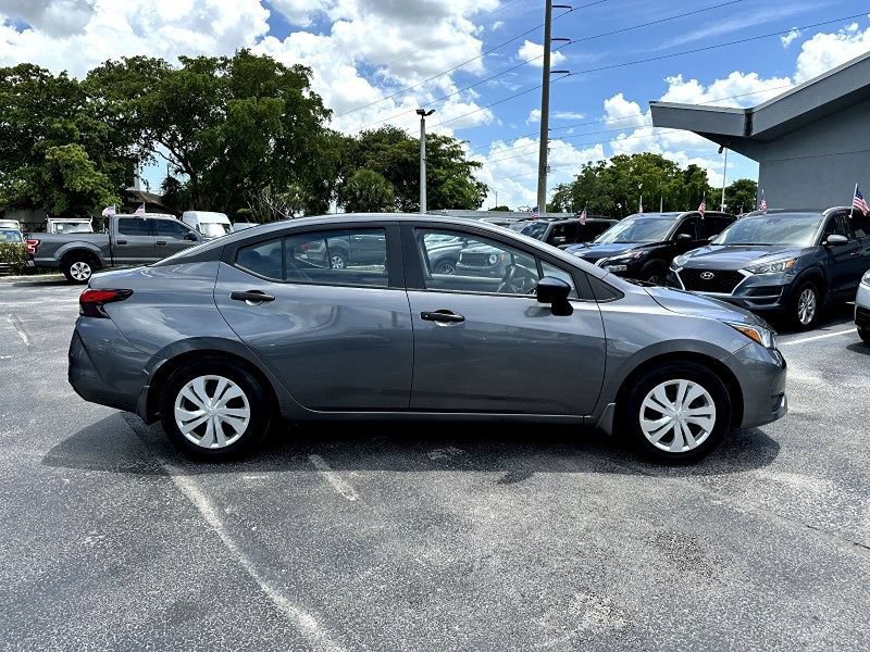Used 2024 Nissan Versa S w/ Trunk Package FWD image 4
