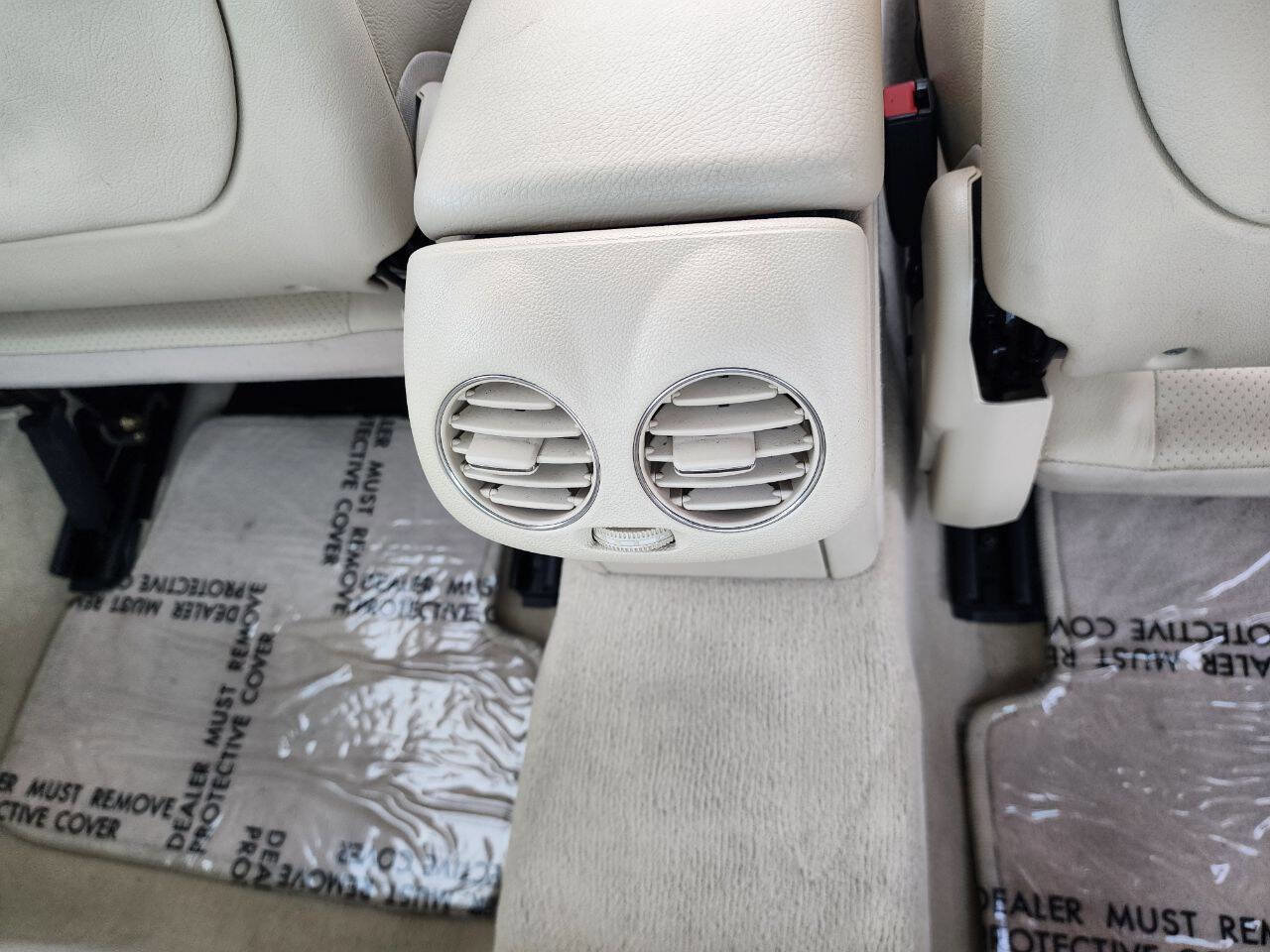 Used 2005 Mercedes-Benz CLK 320 Coupe image 29