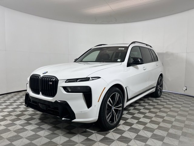 New 2026 BMW X7 M60i image 3