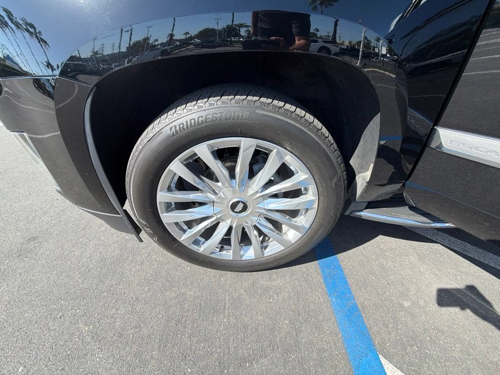 Used 2015 Cadillac Escalade ESV Luxury RWD image 20