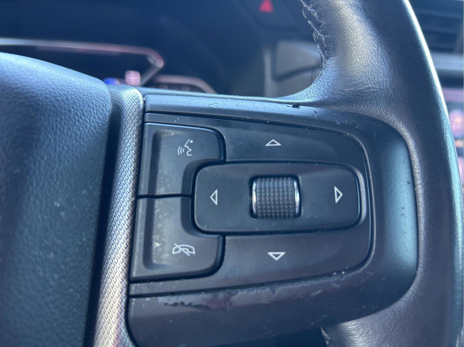 Used 2021 GMC Yukon Denali image 14