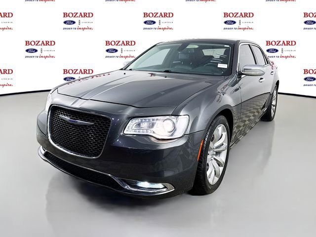 Used 2019 Chrysler 300 Limited image 4