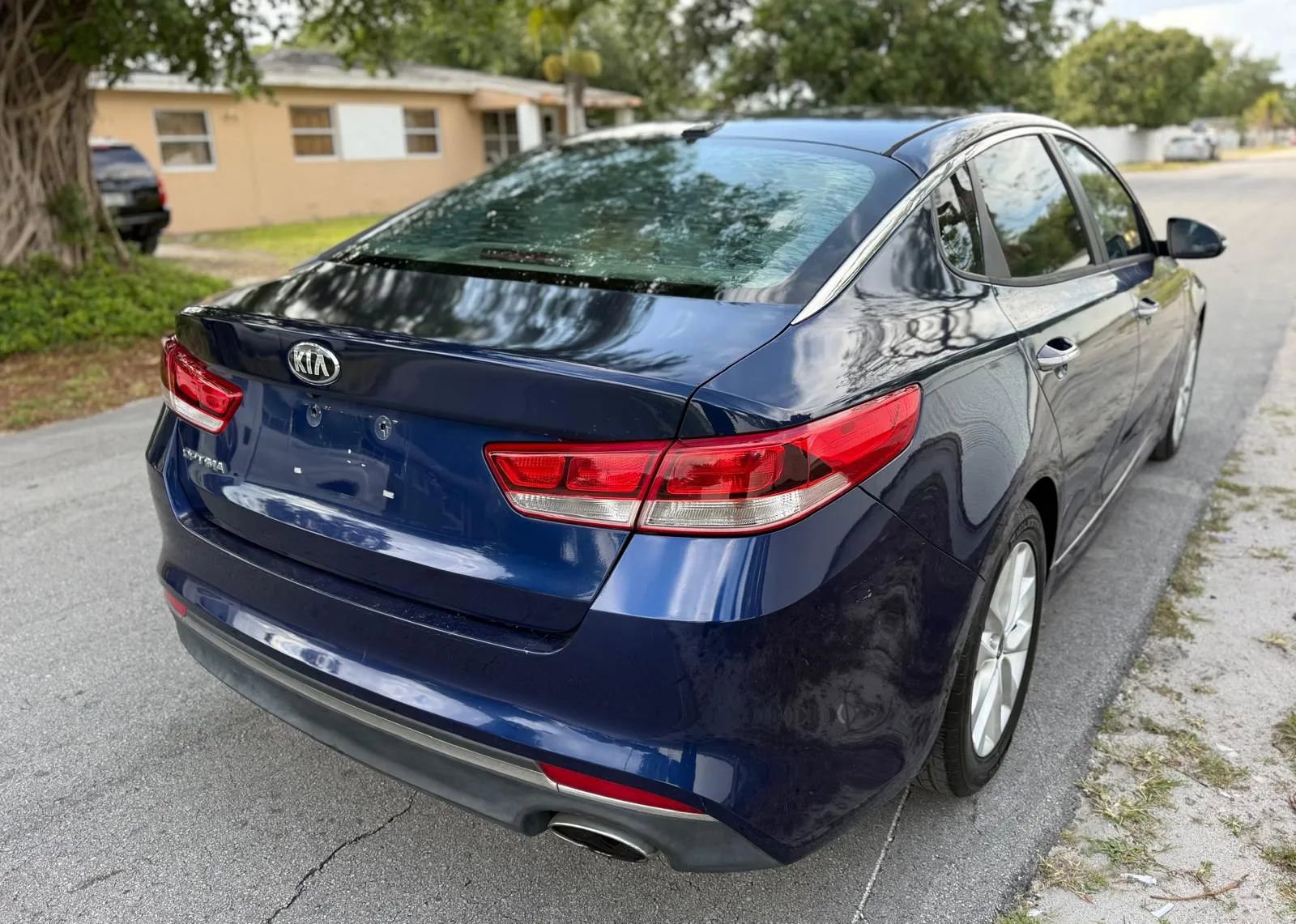 Used 2016 Kia Optima LX FWD image 6