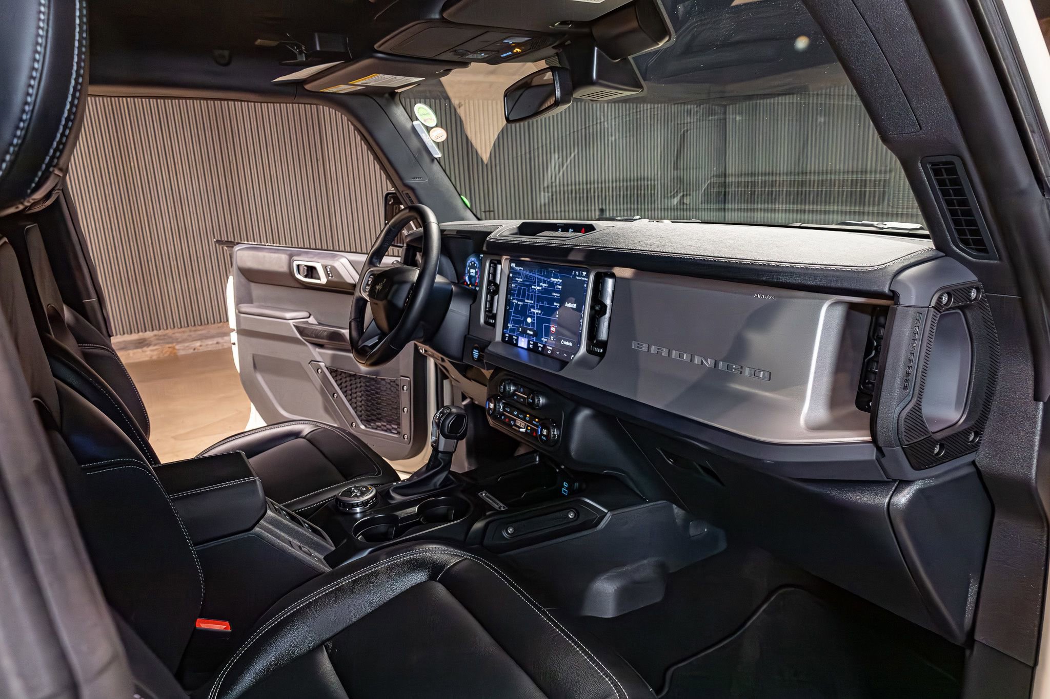 Used 2025 Ford Bronco Outer Banks image 14